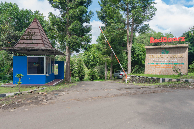 Exterior & Views 2, RedDoorz Plus @ Grand Yustik Sukabumi, Sukabumi