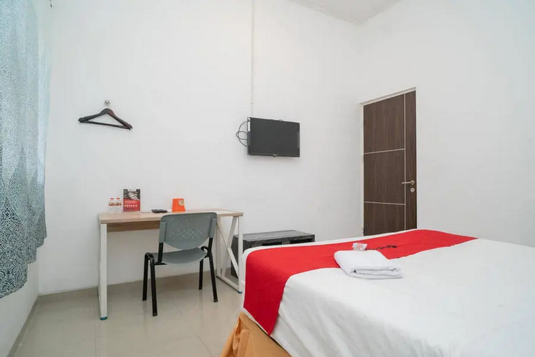 Bedroom 3, RedDoorz @ Sukomanunggal Surabaya, Surabaya