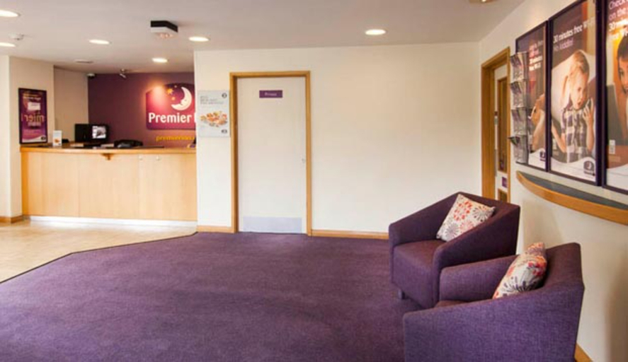 Public Area, Premier Inn Leeds South - Birstall, Leeds