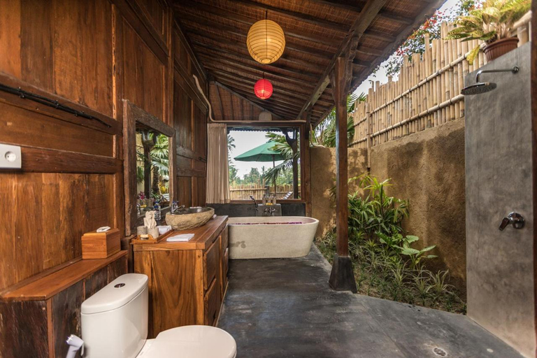 Bathroom 4, Kawan Antique Ubud Villa, Gianyar