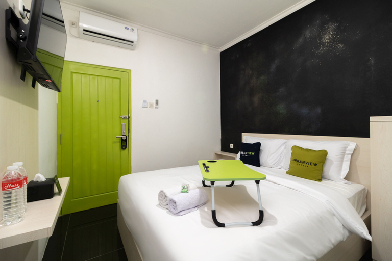 Bedroom 3, Urbanview Hotel Bizhome Artha Gading Boulevard by RedDoorz, North Jakarta