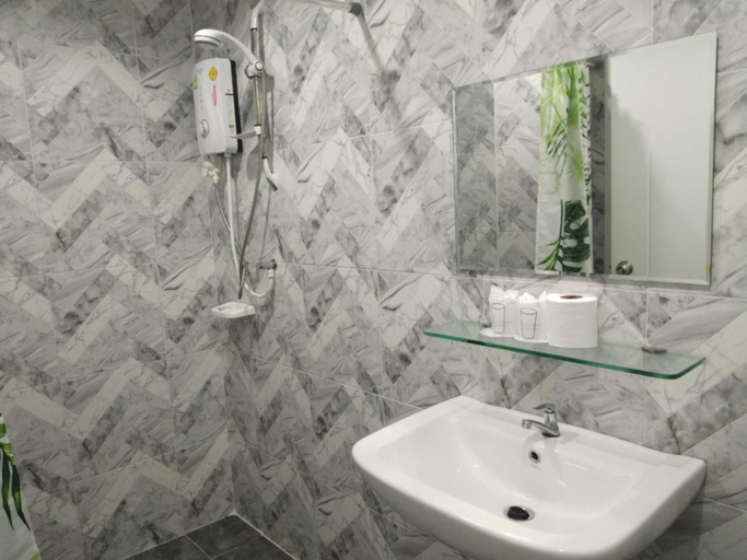 Bathroom 5, Neptuna Hotel, Phuket Island