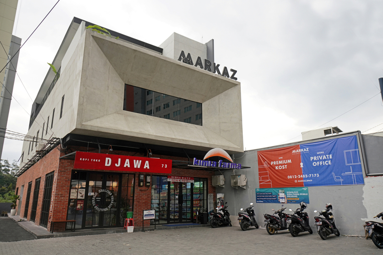 Exterior & Views 3, Executive Queen Balcony at Markaz Collective Space (Min 2N Stay), Bandung
