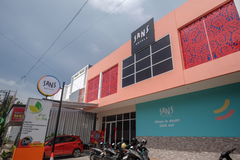 Exterior & Views 4, Sans Hotel Tiga Putri Semarang, Semarang