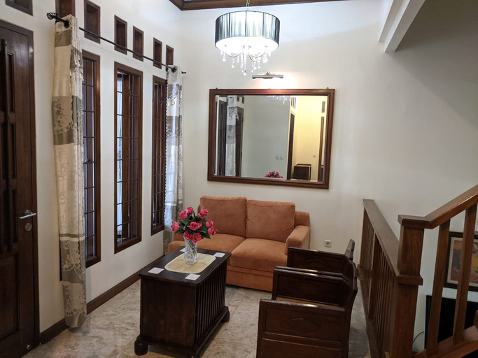 Others 5, De Reiz Villa Dago Syariah35 3BR Family Only, Bandung