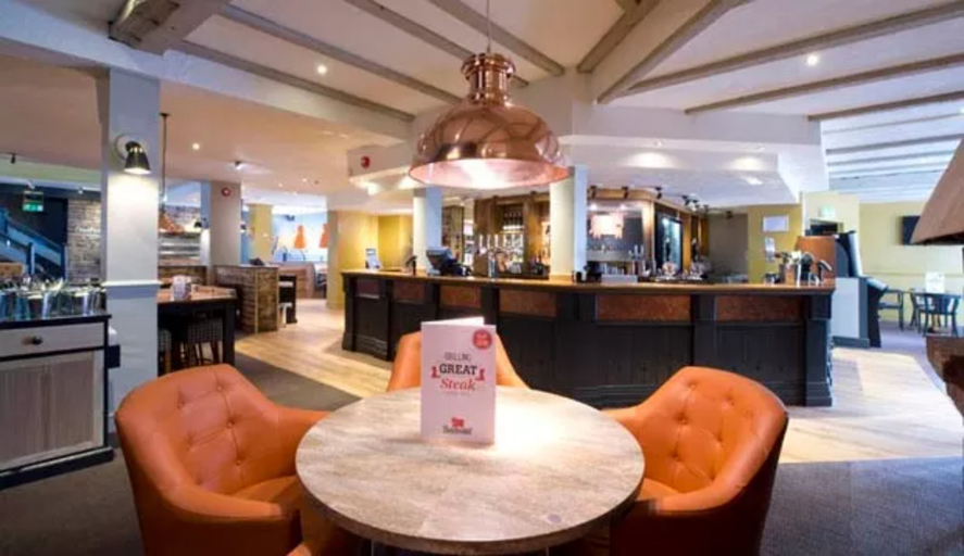 Public Area, Premier Inn Manchester - Heaton Park, Manchester