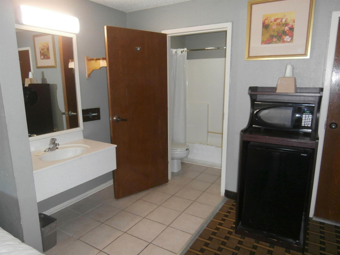 Bathroom 4, Americas Best Value Inn Athens, GA, Clarke