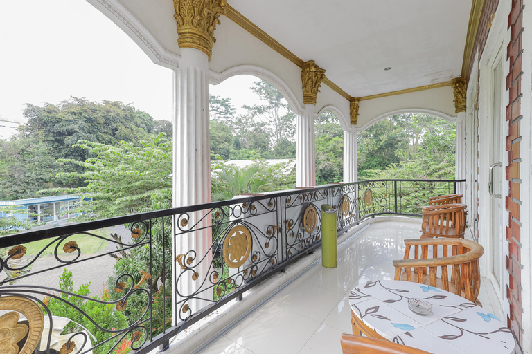 Exterior & Views 4, RedDoorz @ Villa Puncak Tidar, Malang