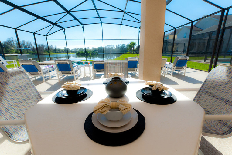 Food & Drinks, Highgrove Executive Gamesroom and Spa, Osceola