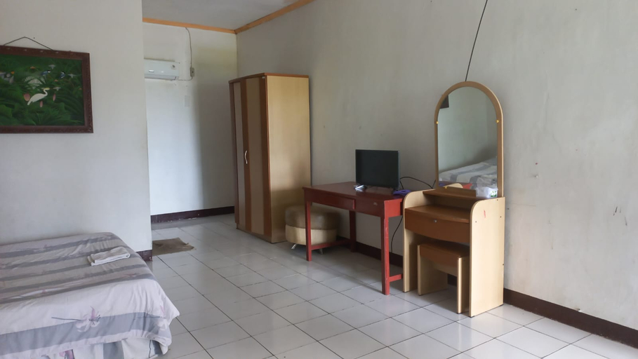 Bedroom 3, Pantai Pede Permai Hotel, West Manggarai