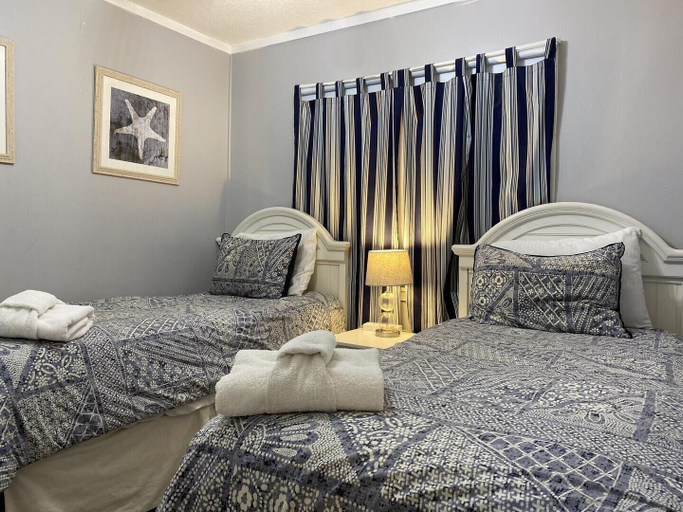 Bedroom 3, Admiral's Row, Beaufort