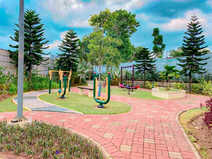 Family & Kids 4, Apatel ECOHome Citra Raya by Ayundia Room, Tangerang