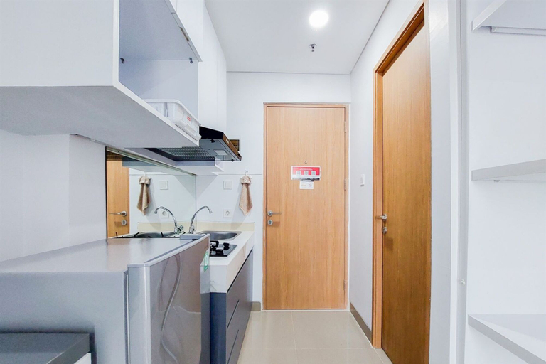 Others 2, Cozy Style and Comfort Studio Room Apartment at B Residence By Travelio, Tangerang Selatan