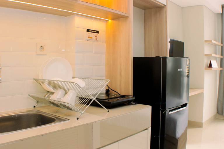 Others 4, Fully Furnished Studio with Comfortable Design Monroe Tower Apartment By Travelio, Cikarang