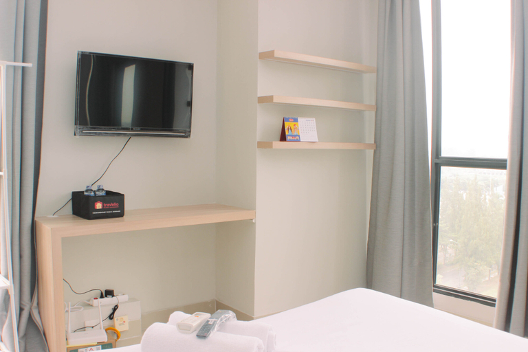 Bedroom 2, Fully Furnished Studio with Comfortable Design Monroe Tower Apartment By Travelio, Cikarang
