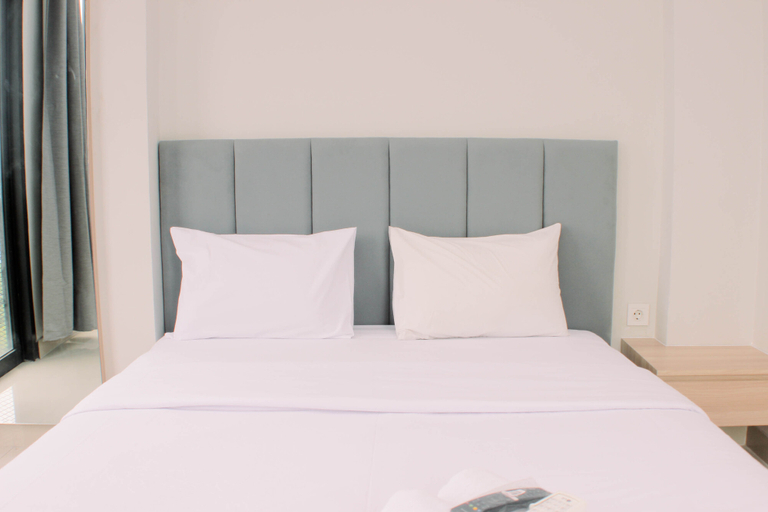 Bedroom 3, Fully Furnished Studio with Comfortable Design Monroe Tower Apartment By Travelio, Cikarang