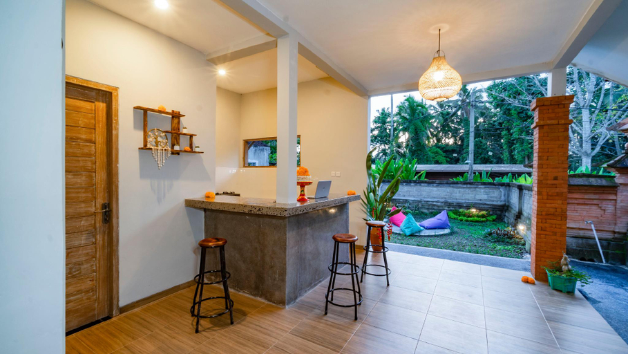 Public Area, Aura Dormitory House Ubud, Gianyar