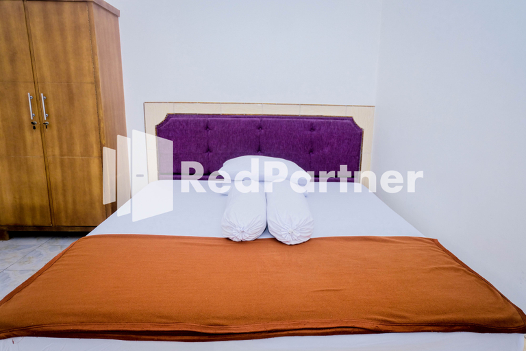 Bedroom 1, Villa Ikbhar @ Geopark Ciletuh Sukabumi RedPartner, Sukabumi