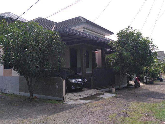 Exterior & Views 1, WIEN HOMESTAY 2 CIREBON - F9 Family Homestay, Cirebon