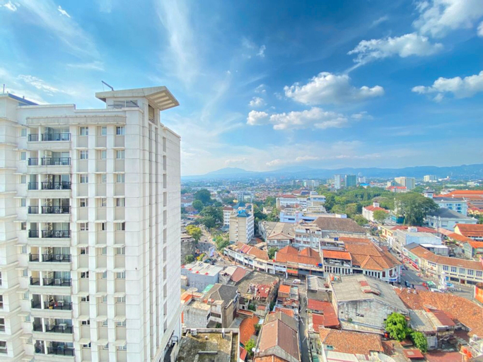 Exterior & Views, Warm and Comfort Studio Apartment at Braga City Walk By Travelio, Bandung