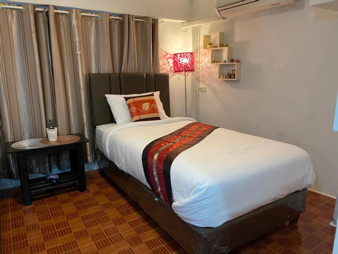 Bedroom 3, Acozyposhtel, Don Muang