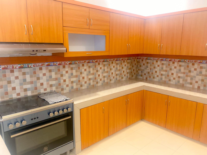 Dining Room 21