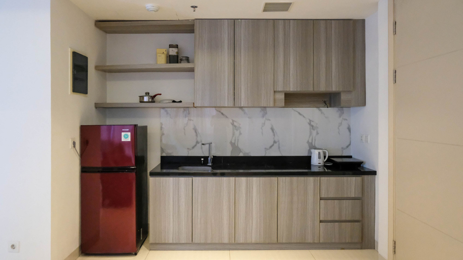 Others 4, Spacious and Elegant 3BR Apartment at La Riz Supermall Mansion By Travelio, Surabaya