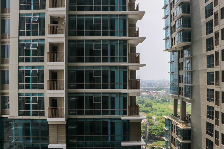 Exterior & Views 2, Elegant and Comfy Studio at Tamansari Iswara Apartment By Travelio, Bekasi