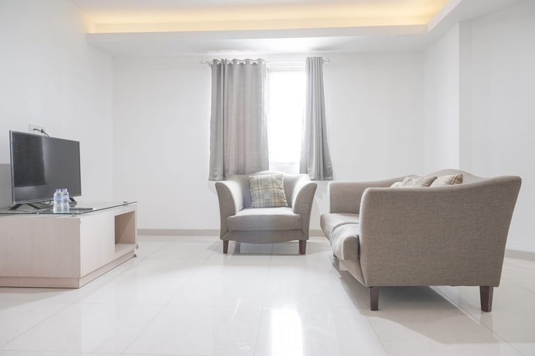 Exterior & Views 2, Spacious 3BR at Green Central City Glodok Apartment By Travelio, West Jakarta