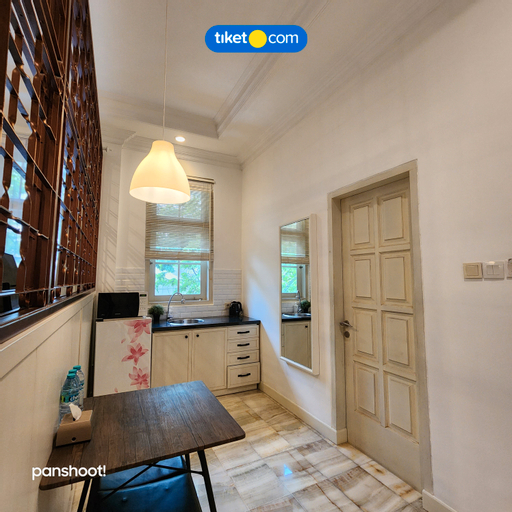 Dining Room 4