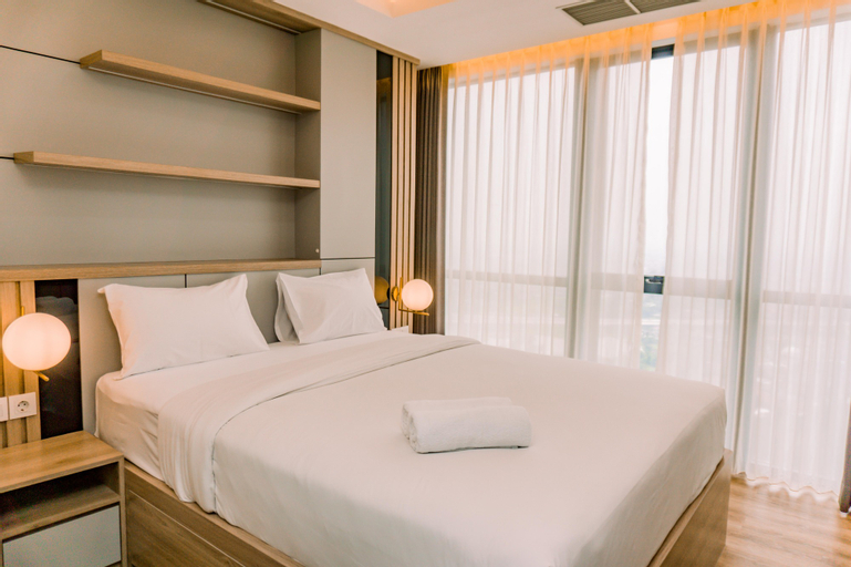 Elegant and Comfort 1BR at The Smith Alam Sutera Apartment By Travelio, Tangerang