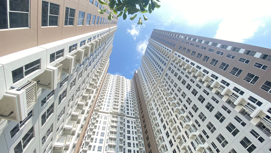 Exterior & Views 2, Cozy Living Studio Apartment at High Floor Tokyo Riverside PIK 2 By Travelio, Tangerang