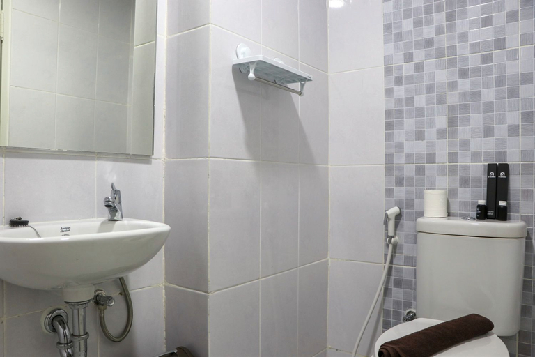 Bedroom 5, Cozy Living Studio Apartment at High Floor Tokyo Riverside PIK 2 By Travelio, Tangerang