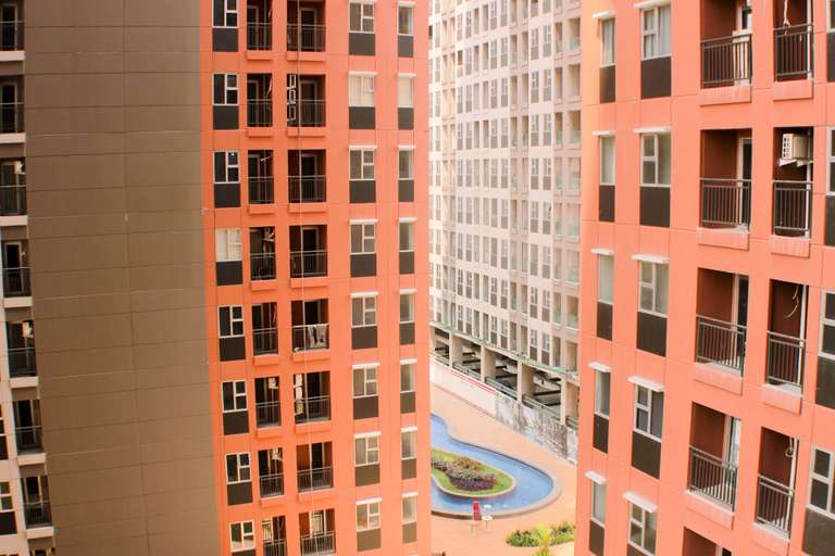 Exterior & Views, Stunning and Comfy Studio Apartment Transpark Juanda By Travelio, Bekasi
