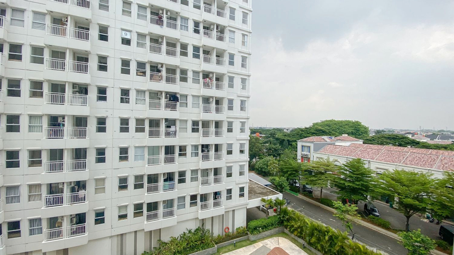 Exterior & Views 2, Modern Look Studio Room at Citra Living Apartment By Travelio, West Jakarta