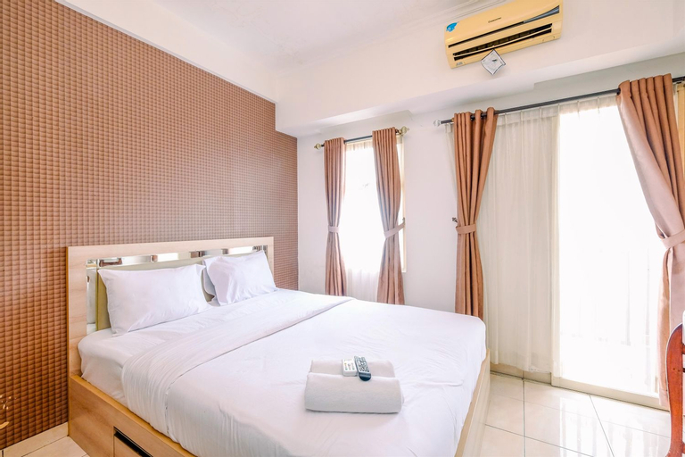 Bedroom 1, Simply Look Studio Room at Margonda Residence 2 Apartment By Travelio, Depok