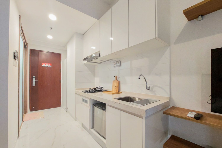 Others 3, Well Designed and Elegant Studio at Sky House BSD Apartment By Travelio, Tangerang Selatan