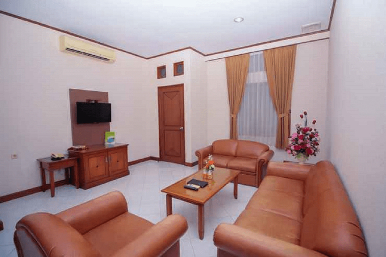 Bedroom 2, Sapta Nawa Budget Hotel, Gresik