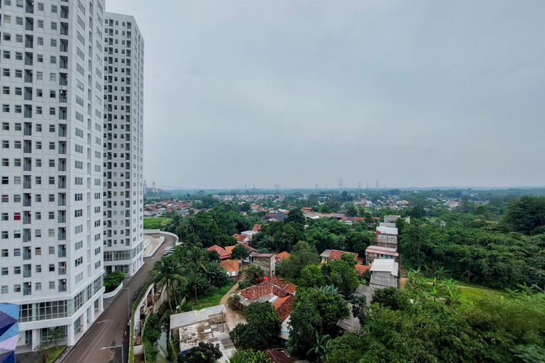 Others 3, Comfy Studio at Serpong Garden Apartment By Travelio, Tangerang