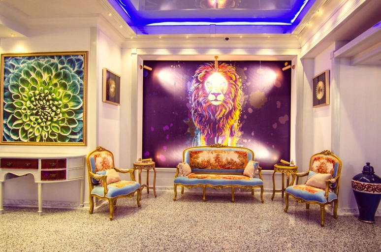 Public Area 3, Phoenicia Blue View, 23 August