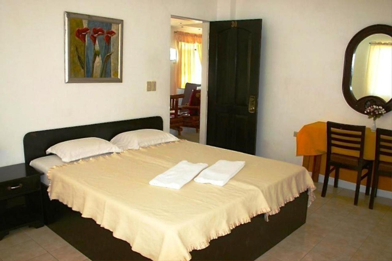 Bedroom 3, Island Inn, Malay