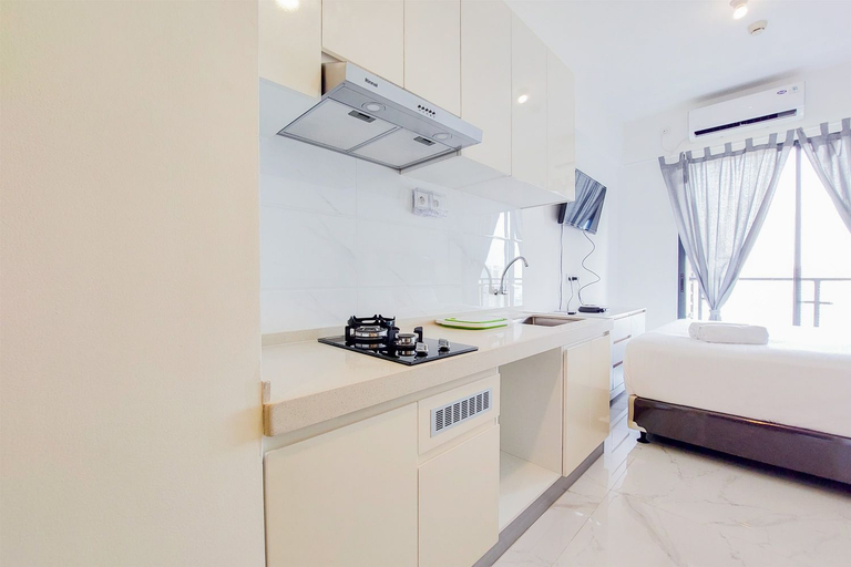 Others 2, Cozy Style Studio Room at High Floor Sky House BSD Apartment By Travelio, Tangerang Selatan