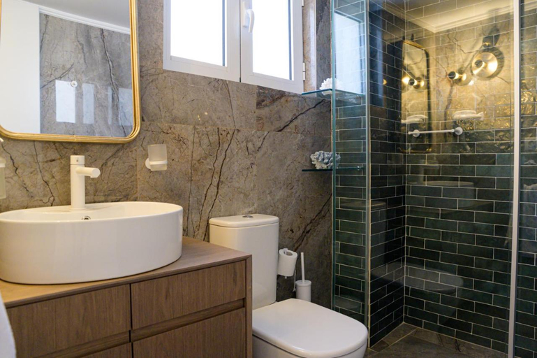 Bathroom 5, The Well View, Epirus