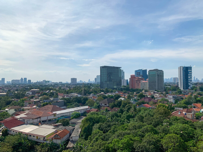 Exterior & Views 4, Warm and Cozy Studio No Kitchen at Kebagusan City Apartment By Travelio, South Jakarta