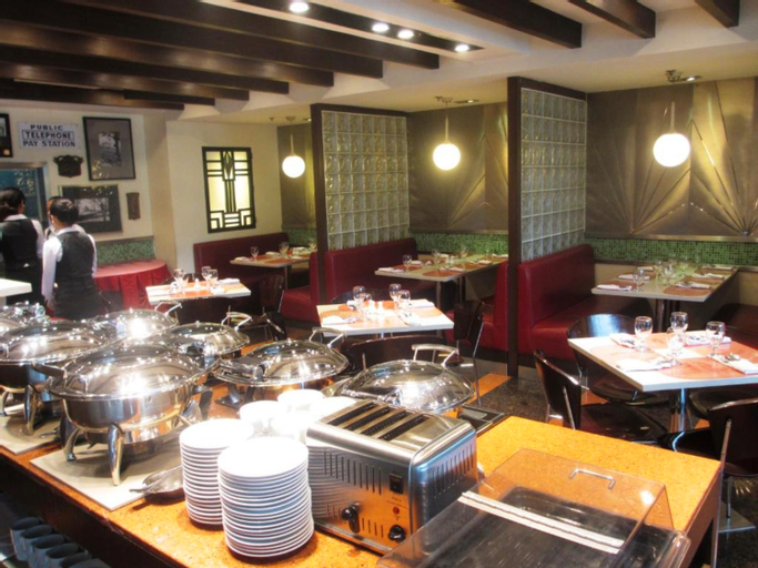 Food & Drinks 2, Crown Regency Hotel Makati, Makati City