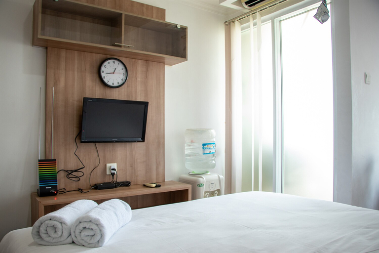 Bedroom 3, Nice and Comfort Studio Apartment at Belmont Residence Puri By Travelio, West Jakarta