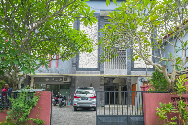 Exterior & Views 2, Maharani Guest House RedPartner @ Gatot Subroto Timur Denpasar, Denpasar