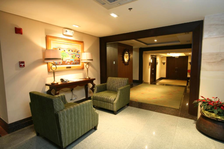 Public Area 3, Crown Regency Hotel Makati, Makati City