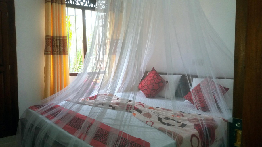 Bedroom 2, Kavi Villa, Beruwala