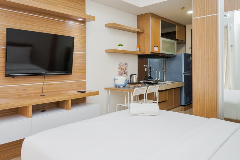Bedroom 3, Relax and Simply Studio Apartment at Parkland Avenue By Travelio, Tangerang Selatan